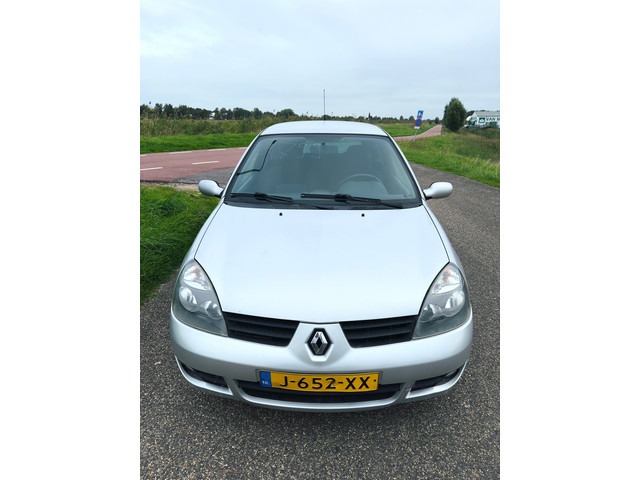 Foto 5 van Renault Clio 1.2-16V Exception