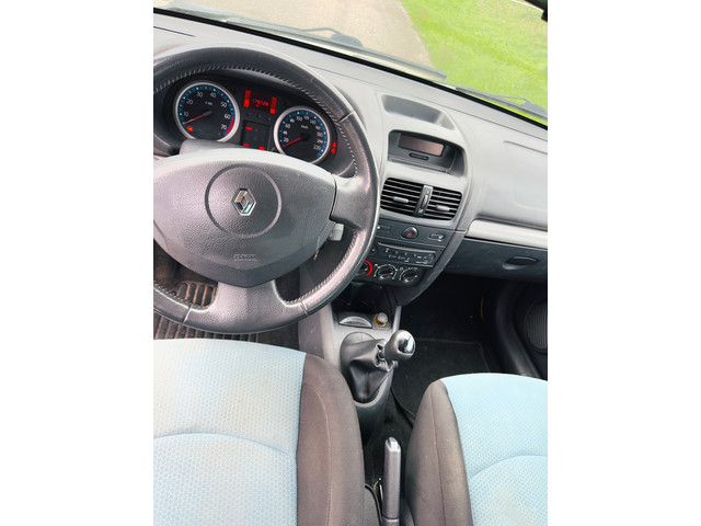 Foto 8 van Renault Clio 1.2-16V Exception