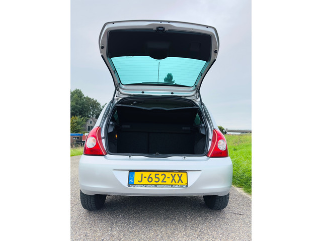 Renault Clio 1.2-16V Exception