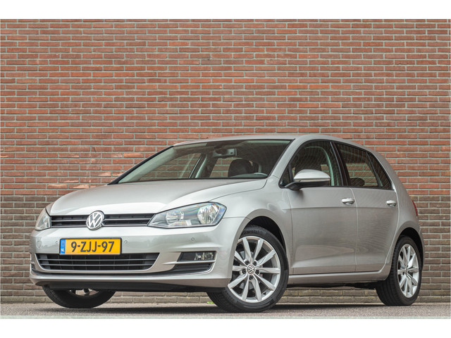 Foto 2 van Volkswagen Golf 1.2 TSI Business Edition, 2e eigenaar, 97.000km NAP, Massage, Camera, Half leder, Na