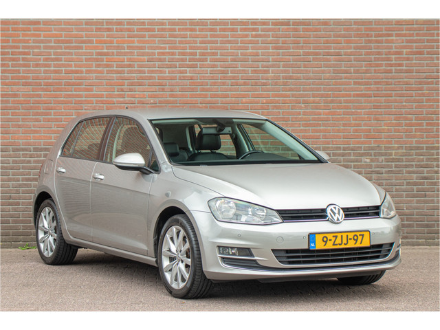 Foto 8 van Volkswagen Golf 1.2 TSI Business Edition, 2e eigenaar, 97.000km NAP, Massage, Camera, Half leder, Na
