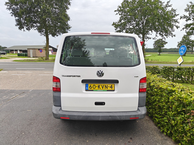 Foto 10 van Volkswagen Transporter Kombi 9 prs 2.0 TDI L1H1 Trendline AIRCO BJ 2010