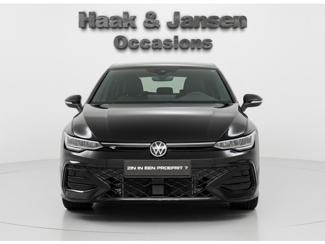 Foto 5 van Volkswagen Golf 1.5 eTSI R-Line Edition - Inc BTW - ACC - Camera