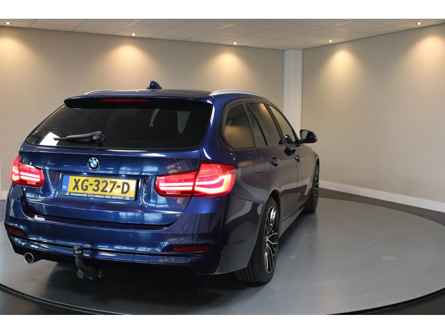 Foto 5 van BMW 3-serie Touring 318i Executive *Automaat* 2de Eigenaar|Dealer OH|Trekhaak|Cruise|Navi|PDC|18''Ve