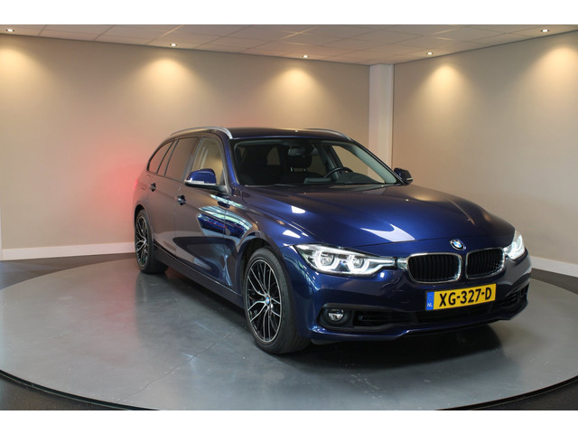 Foto 9 van BMW 3-serie Touring 318i Executive *Automaat* 2de Eigenaar|Dealer OH|Trekhaak|Cruise|Navi|PDC|18''Ve