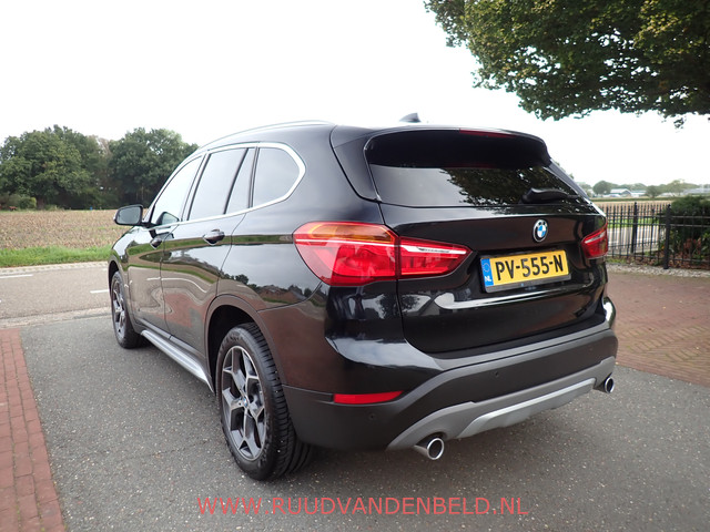 Foto 8 van BMW X1 xDrive20i PANODAK / HEAD-UP / SPORTLEER / BLUETOOTH