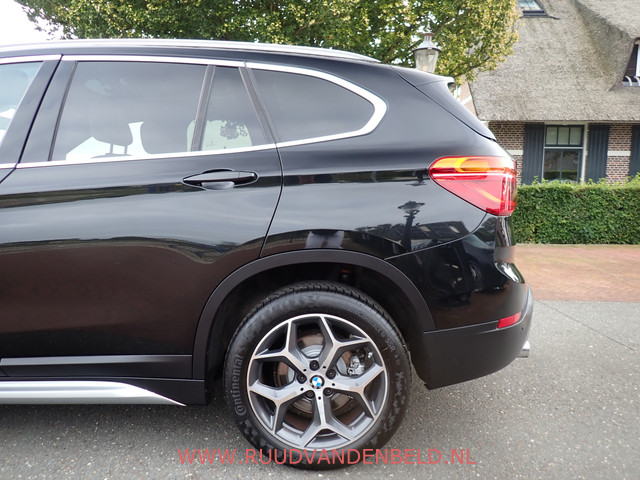 Foto 5 van BMW X1 xDrive20i PANODAK / HEAD-UP / SPORTLEER / BLUETOOTH
