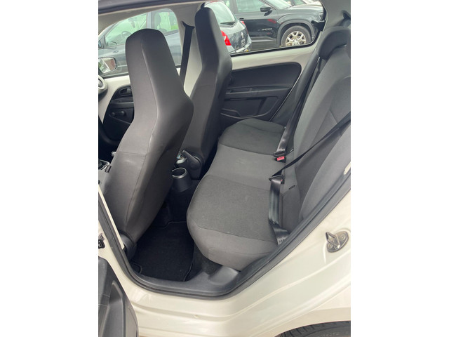 Foto 4 van Volkswagen up! 1.0 take up! BlueMotion airco (bj 2012)