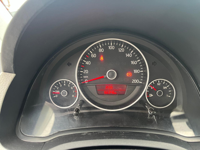 Foto 3 van Volkswagen up! 1.0 take up! BlueMotion airco (bj 2012)