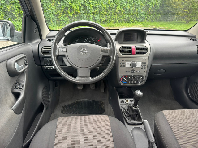 Foto 4 van Opel Corsa 1.4-16V Full Rhythm