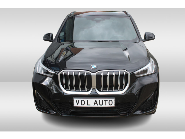 Foto 3 van BMW X1 sDrive18i Apple Carplay/Android Auto l Lederen bekleding l Hemelbekleding donker l Lichtmetal