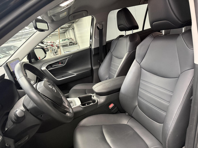 Toyota RAV4 2.5 Hybrid Dynamic Style pakket, Lederen stoelen en elektrisch verstelbare stoele, stuur