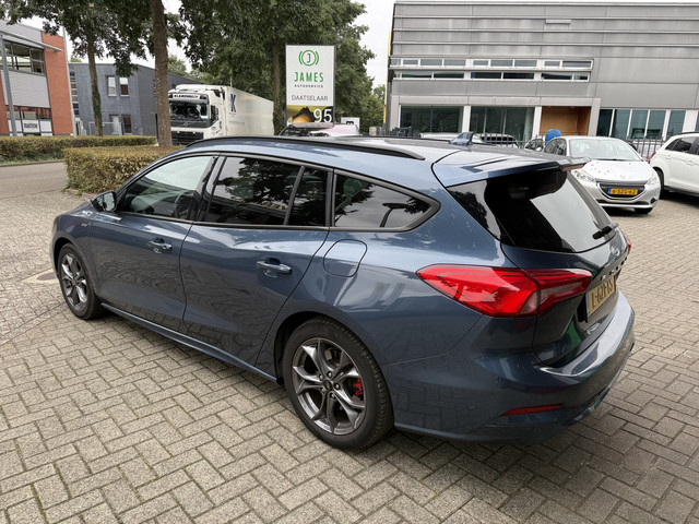 Foto 3 van Ford FOCUS Wagon 1.0 EcoBoost ST Line X Business Camera el.klep Navi