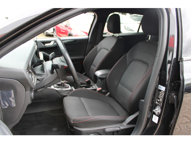 Foto 3 van Ford FOCUS Wagon 1.0 EcoBoost Hybrid ST Line (bj 2024)