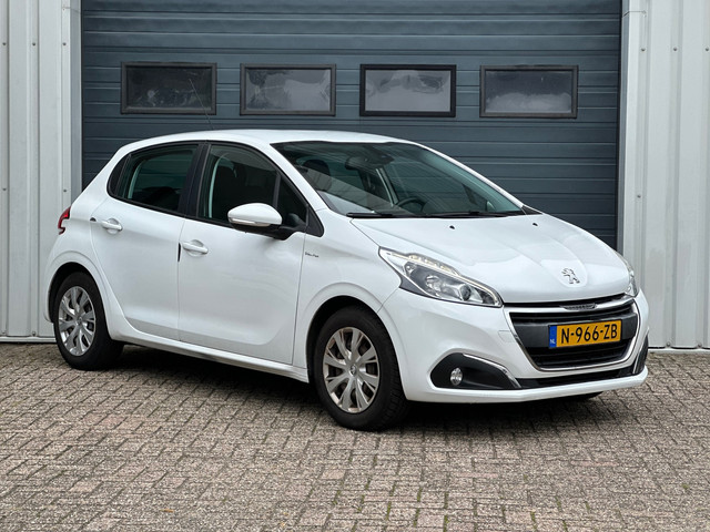 Foto 8 van Peugeot 208 1.2 PureTech Active AIRCO / APK / PDC / CRUISE