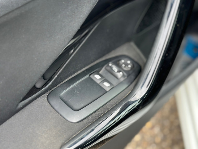 Foto 2 van Peugeot 208 1.2 PureTech Active AIRCO / APK / PDC / CRUISE