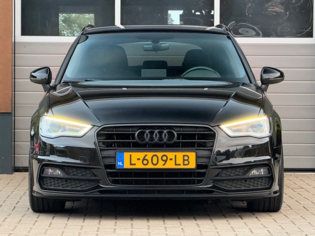 Foto 10 van AUDI A3 1.4 TFSI S-Line S-Tronic Stoelverw. Xenon