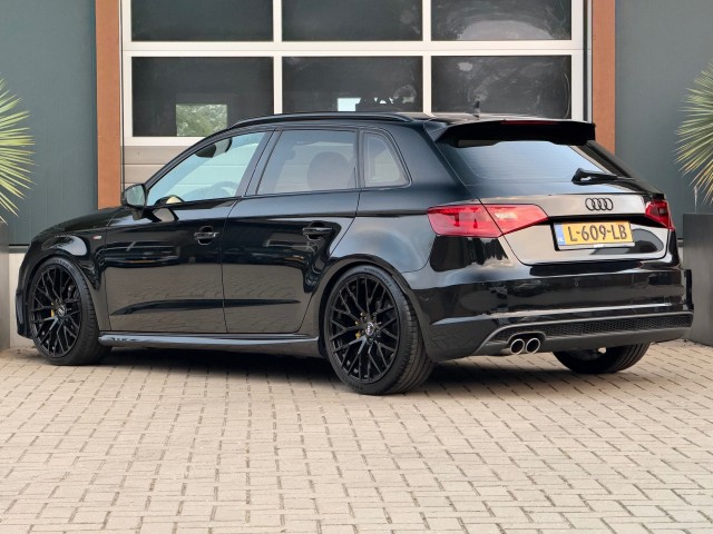 Foto 6 van AUDI A3 1.4 TFSI S-Line S-Tronic Stoelverw. Xenon