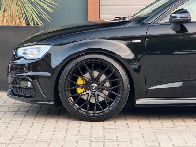Foto 4 van AUDI A3 1.4 TFSI S-Line S-Tronic Stoelverw. Xenon