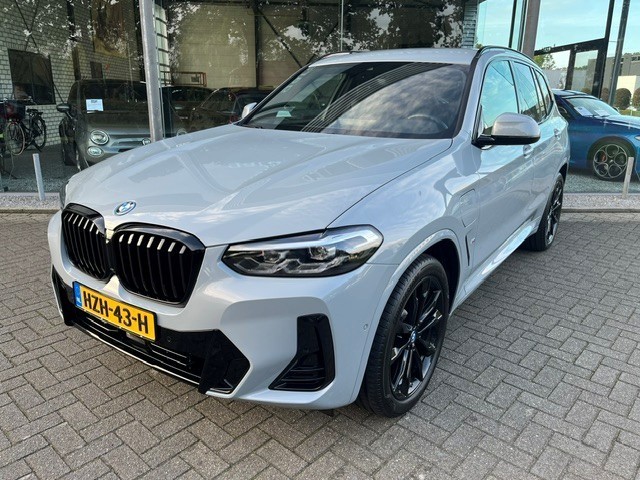 Foto 6 van BMW X3 XDRIVE30E High Executive M Sport TREKHAAK