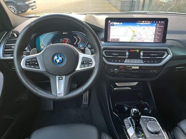 Foto 8 van BMW X3 XDRIVE30E High Executive M Sport TREKHAAK