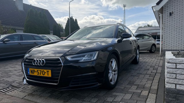 Foto 2 van AUDI A4 Avant 2.0 TDI Ultra Pro line