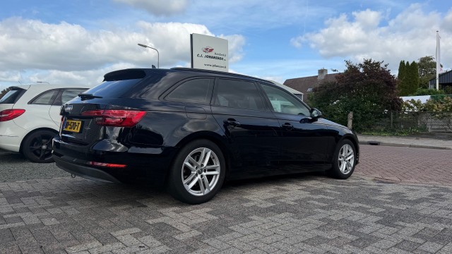 Foto 3 van AUDI A4 Avant 2.0 TDI Ultra Pro line