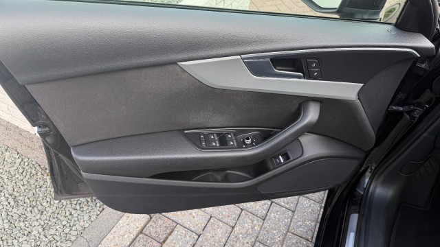 Foto 5 van AUDI A4 Avant 2.0 TDI Ultra Pro line