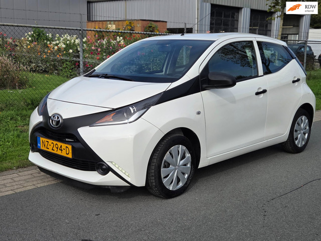 Foto 2 van Toyota Aygo 1.0 VVT-i x-fun APK/AIRCO/NAP