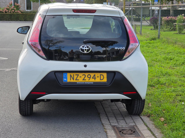 Foto 7 van Toyota Aygo 1.0 VVT-i x-fun APK/AIRCO/NAP