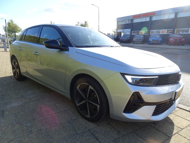 Foto 4 van OPEL ASTRA 1.2 GS LINE Turbo-PDC V/A-Navi-360 Camera-Cruise-MultiMedia-