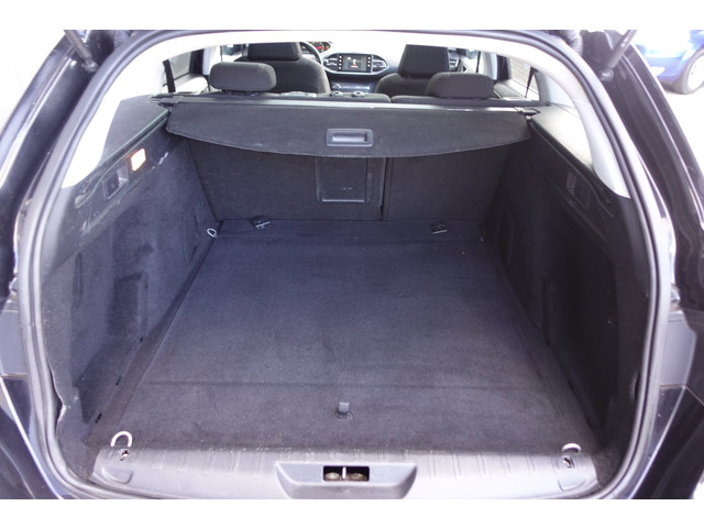 Foto 7 van Peugeot 308 SW 1.6 BlueHDI Blue Lease Executive Pack