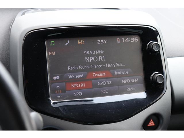 Foto 9 van Toyota Aygo 1.0 VVT-i X-Play, Navi, Camera, LED  speed limiter.