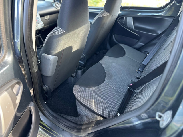 Foto 2 van Toyota Aygo 1.0 VVT-i Comfort apk t/m 05-08-2027