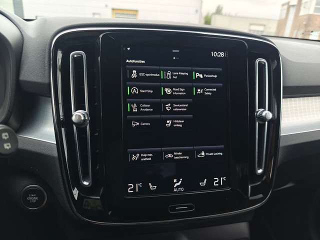 Volvo XC40 T3 Momentum Pro | Rijklaarprijs | Trekhaak | Automaat |