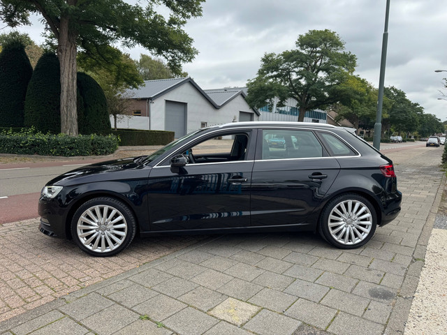 Foto 3 van Audi A3 Sportback 1.4 TFSI Attraction Clima Elek Pakket Navi Cruise