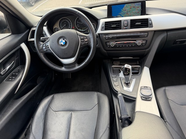 Foto 2 van BMW 3-SERIE 320d EfficientDynamics Edition Hi Executive LEER PANO DEALER AUTO NAP APK