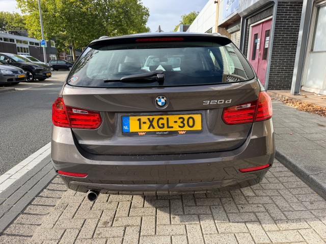 Foto 6 van BMW 3-SERIE 320d EfficientDynamics Edition Hi Executive LEER PANO DEALER AUTO NAP APK