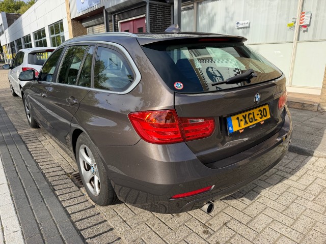 Foto 5 van BMW 3-SERIE 320d EfficientDynamics Edition Hi Executive LEER PANO DEALER AUTO NAP APK