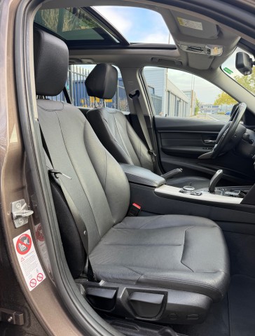 Foto 3 van BMW 3-SERIE 320d EfficientDynamics Edition Hi Executive LEER PANO DEALER AUTO NAP APK