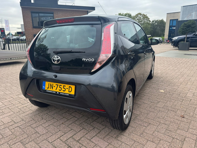Foto 7 van Toyota Aygo 1.0 VVT-i- bluetooth- unieke kmstand- automaat
