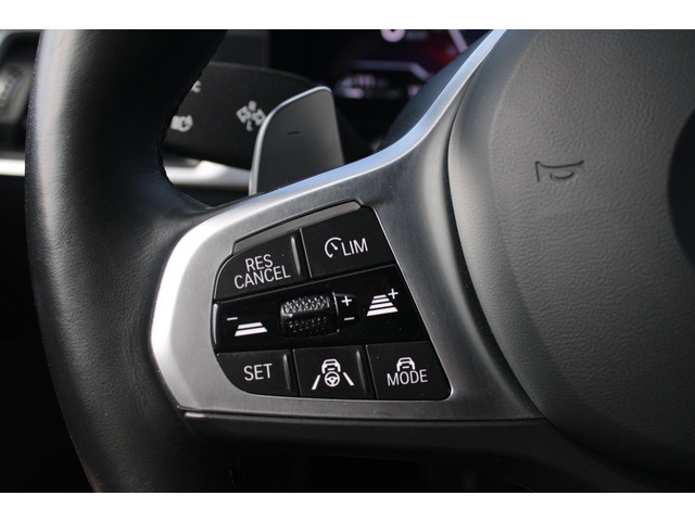 Foto 8 van BMW 3-serie Touring 330e M-Sport Pro | ACC | Head-up | HK | 19''