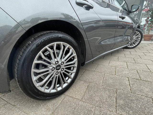 Foto 9 van Ford Focus 1.0 EcoBoost Titanium Business /Cruise/Clima/Trekhaak afneembaar/Navi/2020/