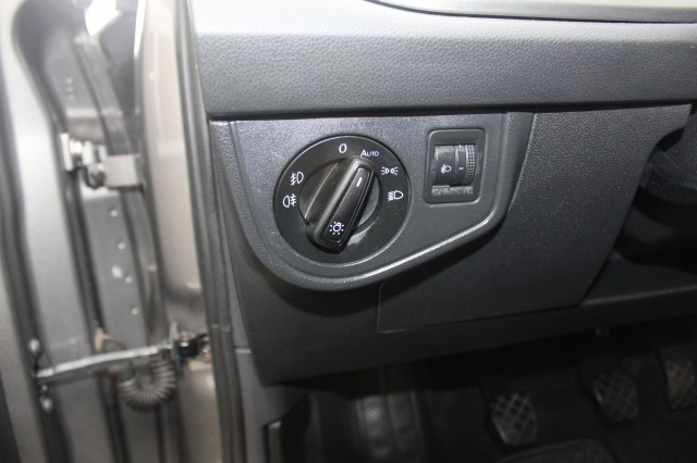 Foto 9 van VOLKSWAGEN POLO 1.0 TSI COMFORTLINE BUSINESS