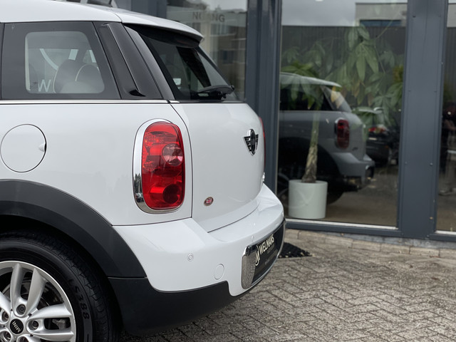 Foto 6 van MINI Countryman 2.0 Cooper D Aut. | Leder | 17 inch | Nieuwe APK