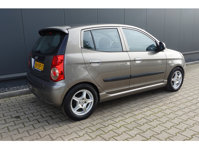 Foto 2 van Kia Picanto 1.0