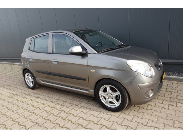 Foto 3 van Kia Picanto 1.0