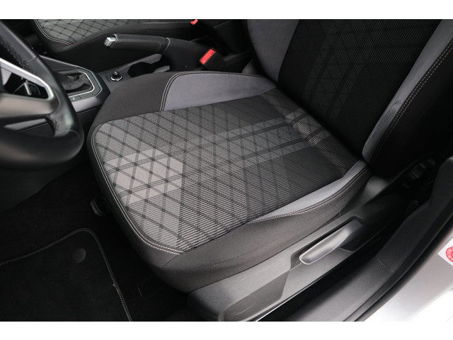 Foto 7 van Volkswagen Polo 1.0 TSI 2x R-Line 95PK DSG Facelift Pano IQ Matrix Led Virtual PDC
