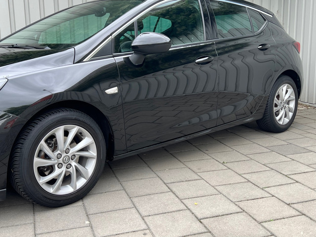 Foto 3 van Opel Astra 1.2 Business Edition|80000KM|Navigatie|Climate Control|