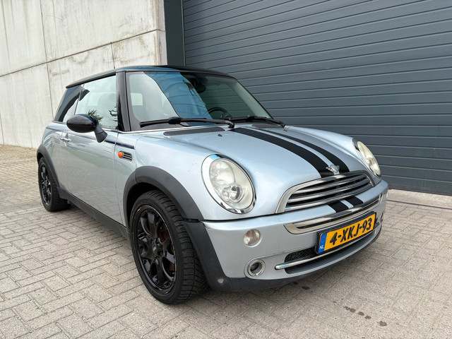 Mini 1.6i Cooper Pepper AUT PANO PDC CLIMA
